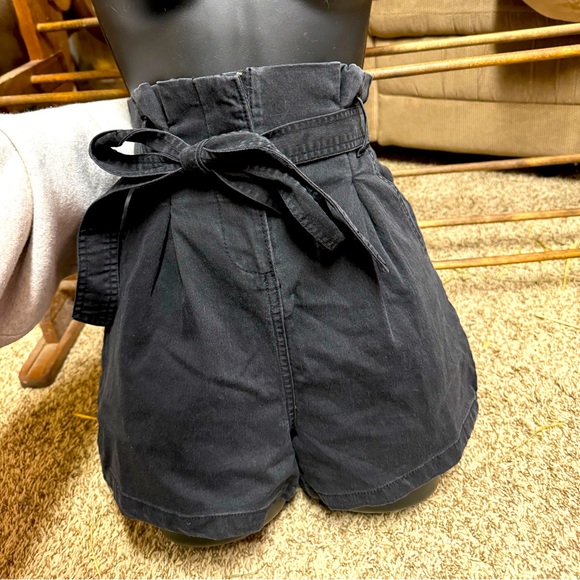Woman’s high waisted Black Jean shorts - Picture 1 of 6